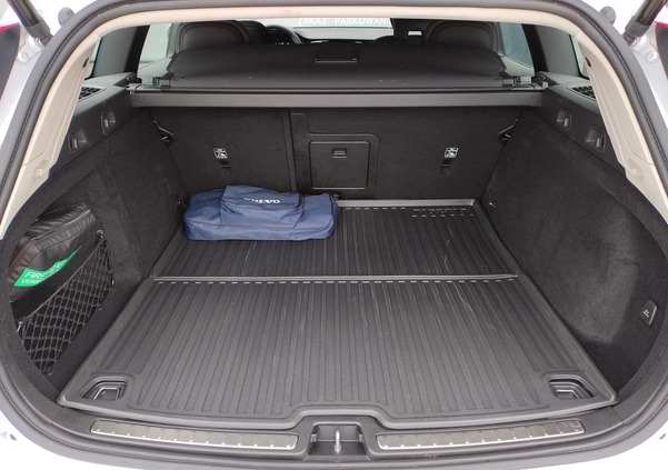 Volvo V60 cena 139900 przebieg: 24387, rok produkcji 2021 z Łomianki małe 667